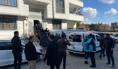 Anne, iki kızını vurduktan sonra intihar etti
