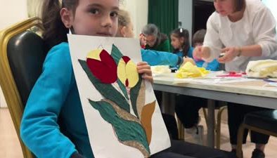 Atık kumaşlar ve iplikler sanat eserine dönüşüyor