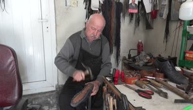 Üç kuşaktır süren meslek: Ayakkabı tamirciliğiyle geçen 45 yıl