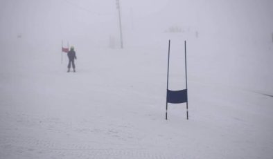 Bitlis’te Alp Disiplini ve Snowboard yarışları tamamlandı