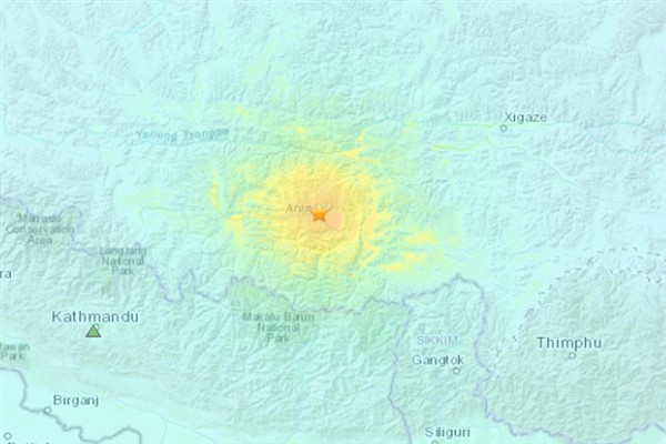 Çin’in güneybatısında 6.8 büyüklüğünde deprem