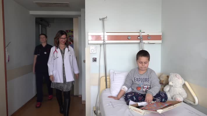Prof. Dr. Karagüzel’den uyarı: Boy kısalığı kronik hastalık belirtisi olabilir