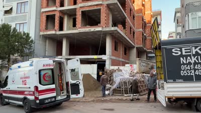 Dairesine bakmak için geldiği inşaatın 1. katından düşen kadın yaralandı