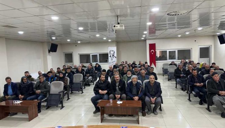Depremden etkilenen Çermikli çiftçilere ahır desteği