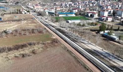 Depremde zarar gören demir yolu hattında sona gelindi, tren seferleri yakında başlıyor