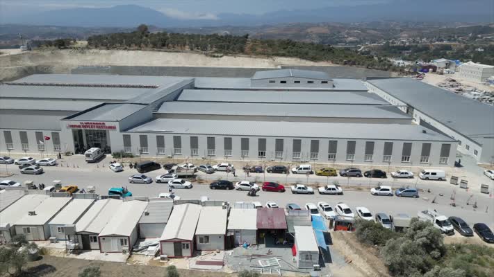 Depremlerde sağlık altyapısı zarar gören Hatay, yeni yatırımlarla ayağa kaldırılıyor