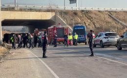 İşçi servisi devrildi, 4 ölü 6 yaralı