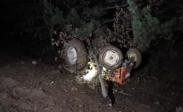 Devrilen traktördeki 2 kişi öldü, 2 kişi yaralandı
