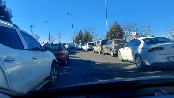 Dicle Üniversitesi hastanesinde otopark sorunu çözüm bekliyor