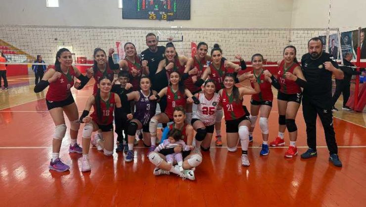 Diyarbakır kadın voleybol takımı lideri devirdi