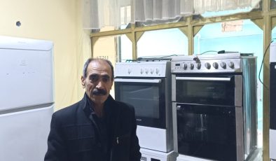 Diyarbakır’da Emeklilik maaşı yetmeyince ikinci el eşya dükkanı açtı