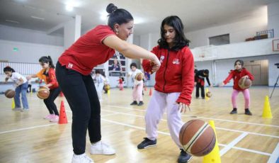 Diyarbakır’da “Sporla Güçlen” projesiyle geleceğin yıldızları yetişiyor