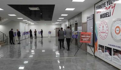 Diyarbakır’da Türkiye Yüzyılı Maarif Modeli tanıtım köşeleri oluşturuldu