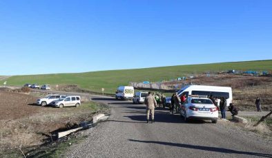 Diyarbakır’da servis minibüsü devrildi: 8’i öğrenci 9 yaralı