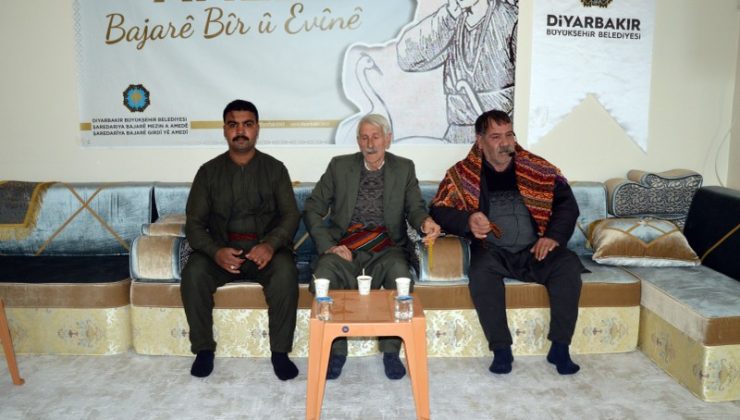 Diyarbakır’da yaşlılar için özel etkinlik Dengbêj dinletisi düzenlendi