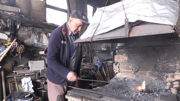 Demir döverek geçen yarım asırlık bir emek hikayesi