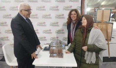 Eğitimci Yazar İbrahim Evirgen Kitaplarıyla Tanıtım Günlerindeydi