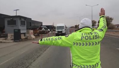 Emniyet ve jandarma bir haftada 2,2 milyon aracı denetledi