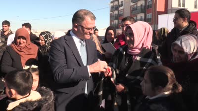 Eşleri vefat eden 51 kadın için yapılan konutlar teslim edildi
