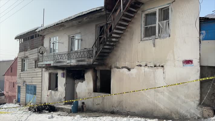 Erzurum’da evde patlama: 1’i ağır 4 kişi yaralandı