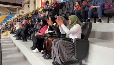 Filenin şalvarlı sultanları, Kuzeyboru maçını izledi
