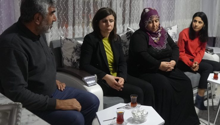 Bucak, Rojin Kabaiş’in ailesini ziyaret etti