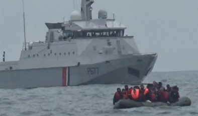 İtalya’da göçmen teknesi battı: 20 kişi kayıp, 7 kişi kurtarıldı