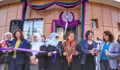 Kadın Eserleri Kütüphanesi açıldı