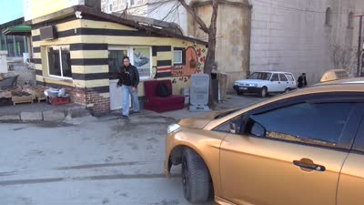 Kadın taksici, Yozgat’ta direksiyon sallayarak geçimini sağlıyor