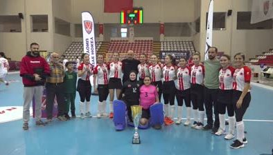 Kadınlar Salon Hokeyi Süper Lig şampiyonu Gaziantep Dorukspor oldu