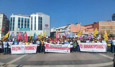 Kamu emekçileri Dağkapı Meydanı’nda maaş zammını protesto etti