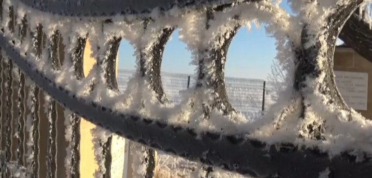 Kars’ta şelaleler ve çeşmeler buz tuttu