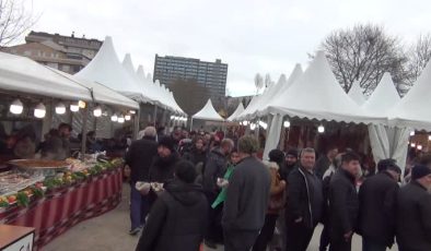 Kocaeli’de düzenlenen festivalde 2 ton hamsi tüketildi