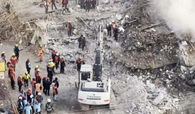 Konya’da çöken binada arama çalışmaları sürüyor