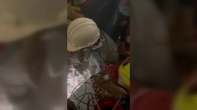 Konya’da göçük Enkazından gelen ses umut ışığı oldu
