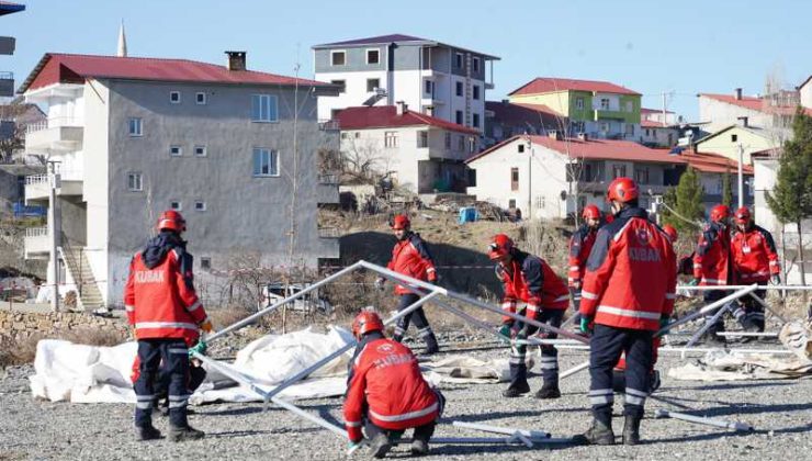 Kulp’ta KUBAK ekibinden nefes kesen tatbikat performansı