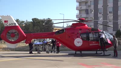 Kulp’ta lösemi hastası için ambulans helikopter havalandı