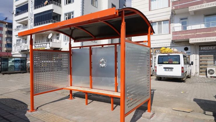Kulp’ta modern yolcu bekleme durakları yapımına başlandı