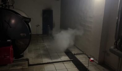 Lise öğrencileri kapalı alanlardaki yangınlarda lazerle çıkışı gösteren cihaz geliştirdi