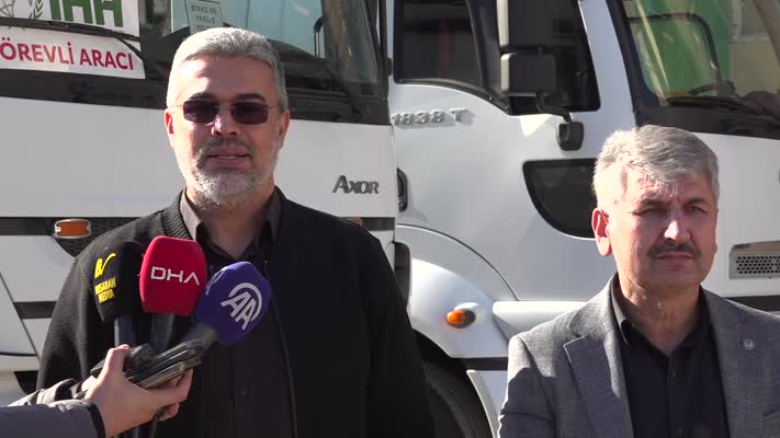 Malatya’dan Suriye’ye 2 tır un gönderildi