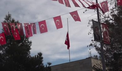 Diyarbakır’da milli yas: Bayraklar yarıya indirildi
