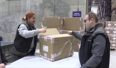 Milli yüzücülerden etkilenerek başladığı yüzmede 35 madalya kazandı