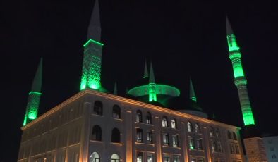 Diyarbakır ve çevre illerde Miraç Kandili idrak edildi