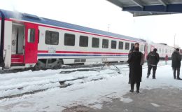 Turistik Doğu Ekspresi’nde duman paniği Erzurum’da yaşandı