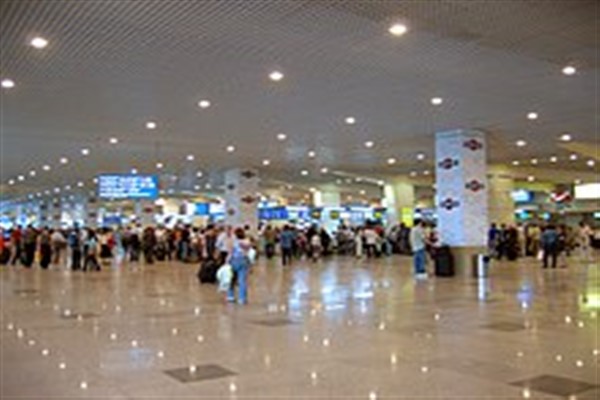 Moskova ve 4 havalimanında uçuşlar geçici olarak durduruldu