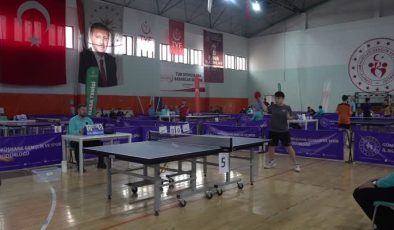 14 ilden genç sporcular Gümüşhane’de yarışıyor