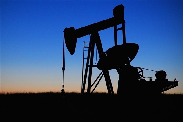 Petrol piyasası güne yatay bir başlangıç yaptı