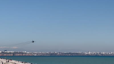 SOLOTÜRK’ün Antalya’daki eğitim uçuşları nefesleri kesti