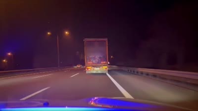 Anadolu Otoyolu’nda durdurulan tırdan kaçak tütün çıktı