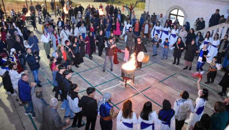 Bağlar’da Serê Salê coşkusu: Yüzlerce kişi yeni yılı kutladı